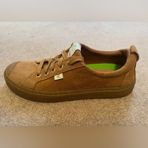 Cariuma Suede Sneakers Tan Brown OCA Low Women’s 8.5 Ethically Made